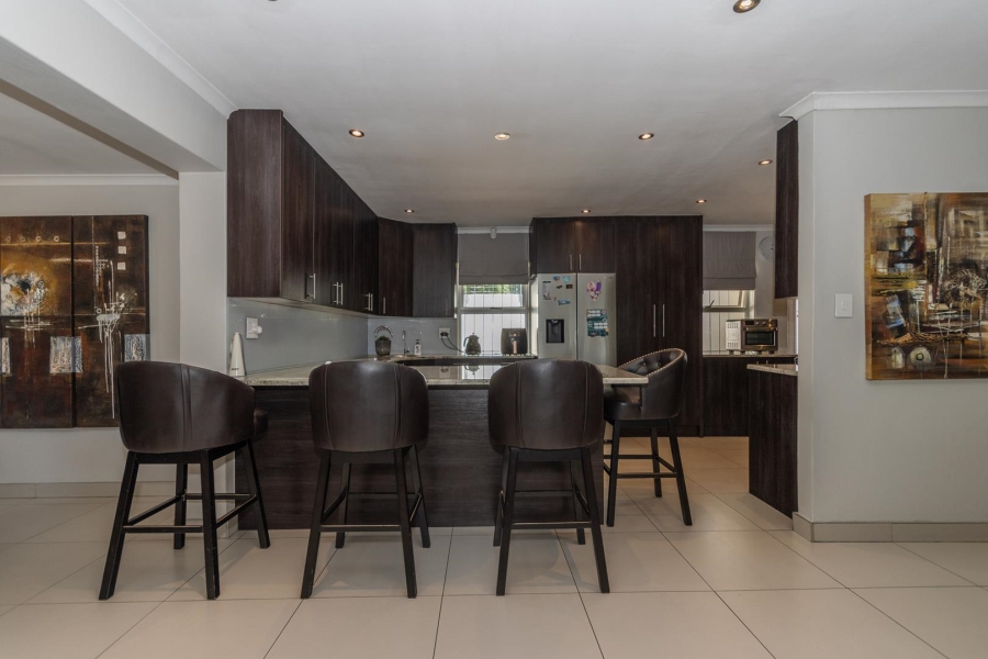 5 Bedroom Property for Sale in Sunset Beach Western Cape